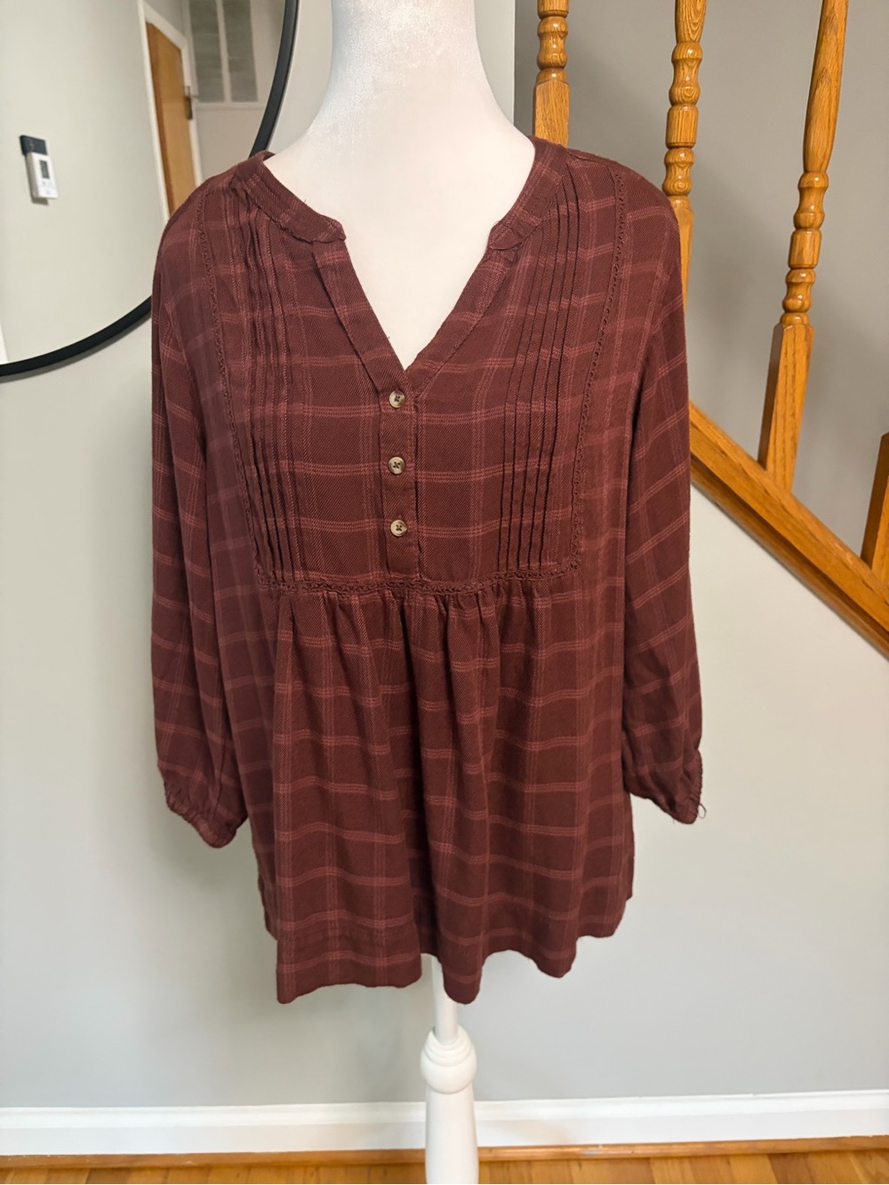 Wrangler Boho Plaid Split V-Neck Women’s maroon Tunic Blouse Size Medium